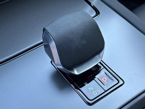 New 2025 Land Rover Discovery Sport Dynamic SE AWD/4WD image 16