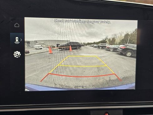 Used 2025 Hyundai Elantra Limited w/ Cargo Package image 19