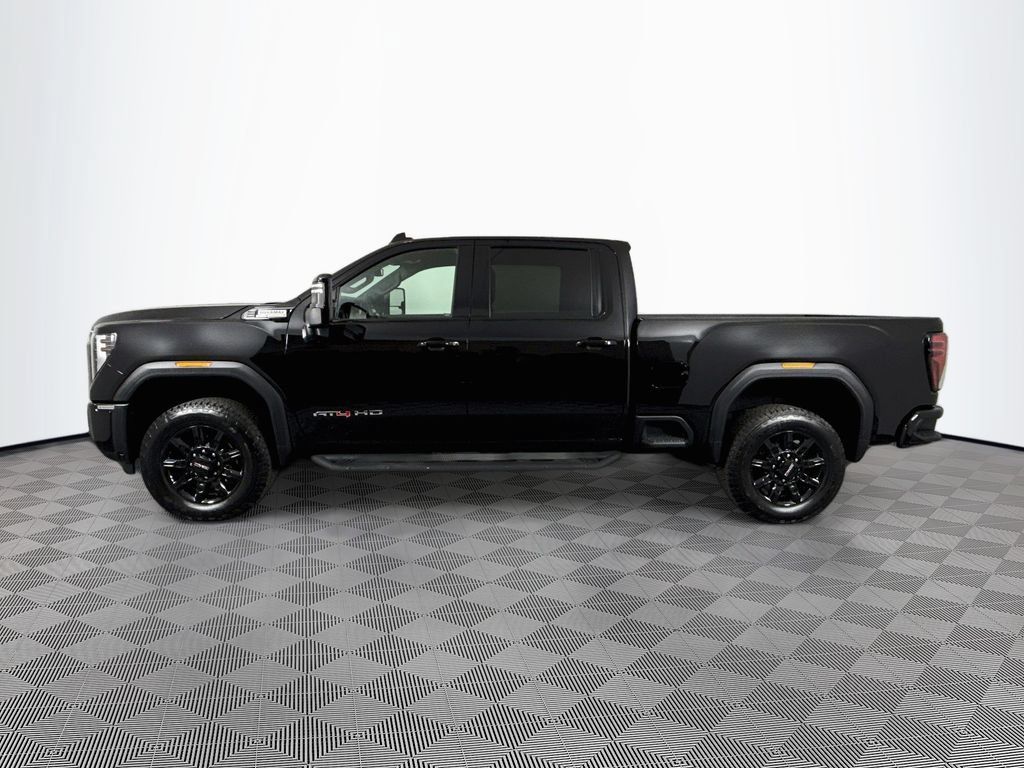 Used 2026 GMC Sierra 3500 AT4 AWD/4WD image 4