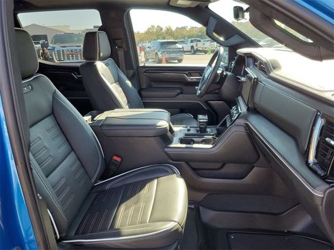 Used 2024 GMC Sierra 1500 AT4X image 50