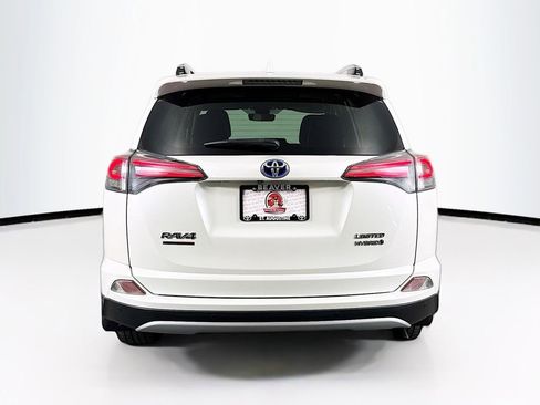 Used 2016 Toyota RAV4 Limited image 8