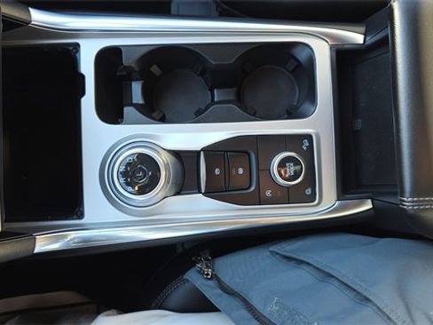 Used 2023 Ford Explorer XLT w/ Equipment Group 202A image 21