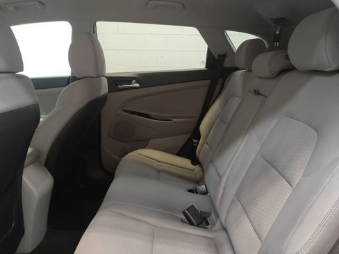 Used 2019 Hyundai Tucson SE AWD/4WD image 18