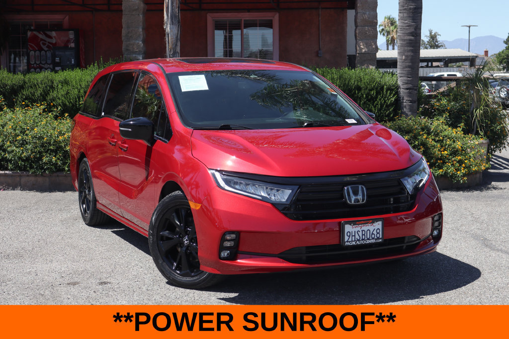 Used 2023 Honda Odyssey Sport image 2