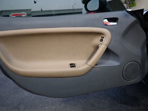 Used 2006 Pontiac Solstice Convertible w/ Premium Package image 21