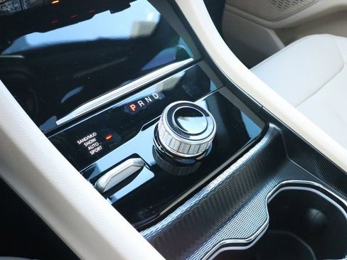 New 2025 Jeep Grand Cherokee L Limited image 9