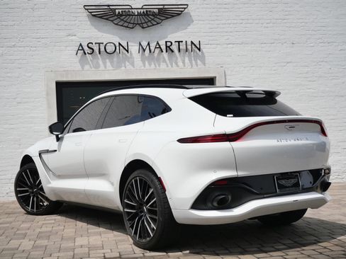 Used 2023 Aston Martin DBX AWD/4WD image 2