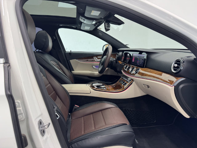 Used 2019 Mercedes-Benz E 300 4MATIC image 15