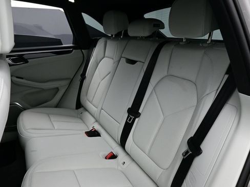 Certified 2026 Porsche Macan GTS AWD/4WD image 14