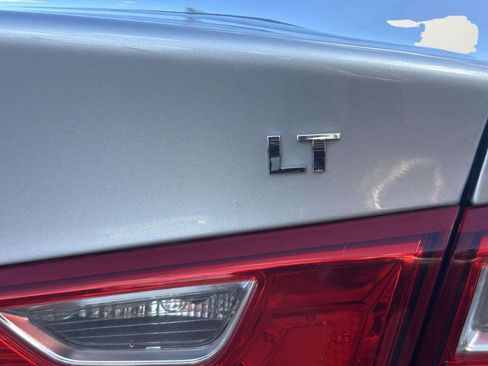 Used 2016 Chevrolet Malibu LT FWD image 36