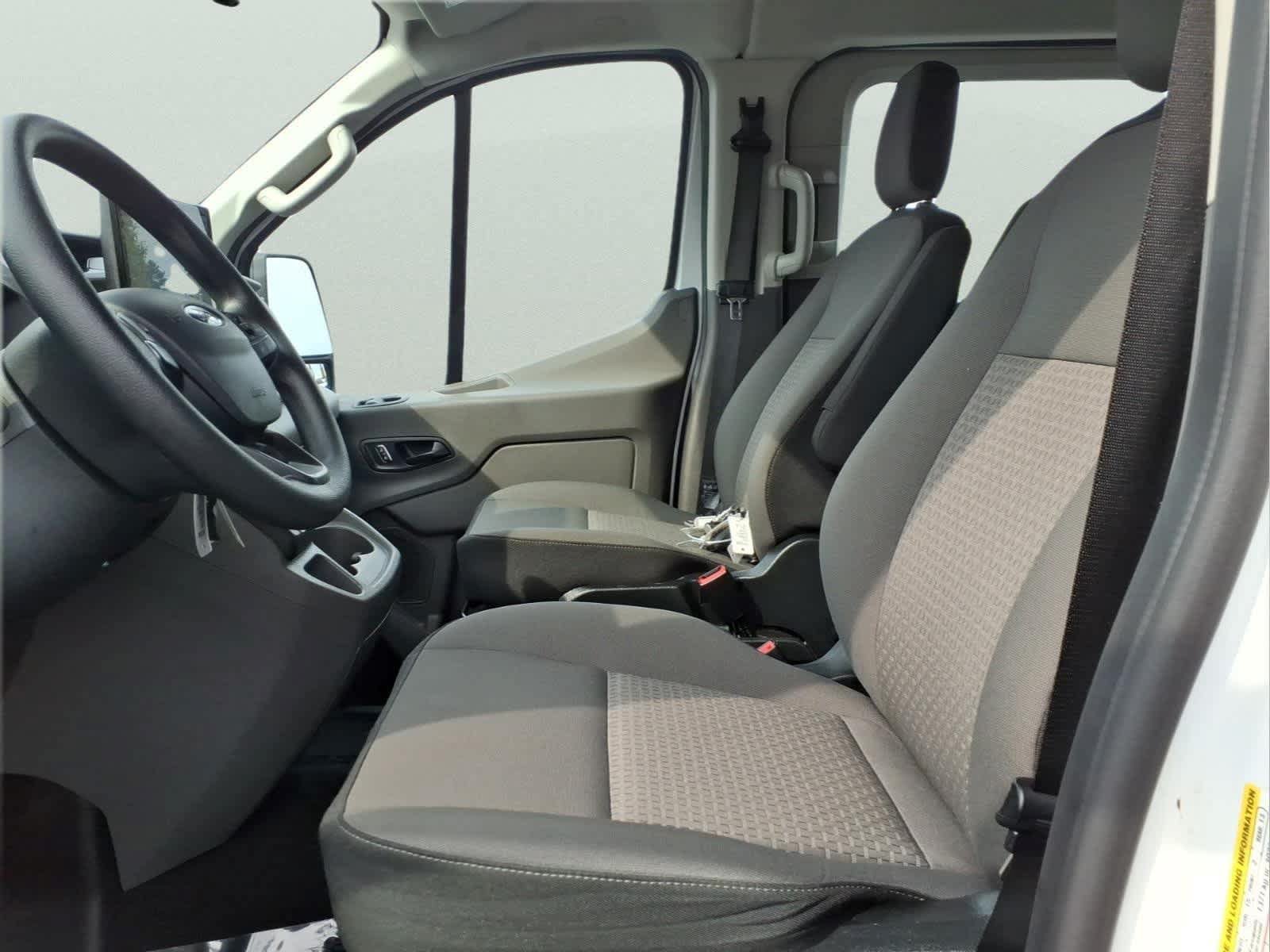 Used 2025 Ford Transit 350 XLT RWD image 17