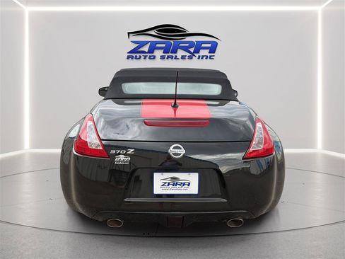 Used 2010 Nissan 370Z Touring w/ Sport Pkg RWD image 6