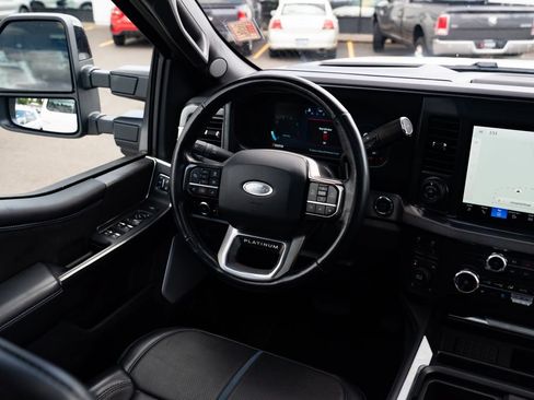 Used 2025 Ford F350 Platinum AWD/4WD image 17