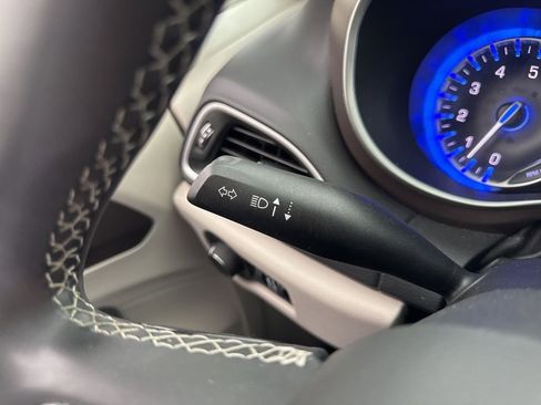 Used 2024 Chrysler Voyager LX image 16