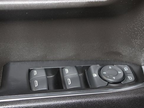 Used 2023 Chevrolet Silverado 1500 LT AWD/4WD image 42