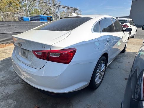 Used 2016 Chevrolet Malibu LT w/ Leather Package image 5