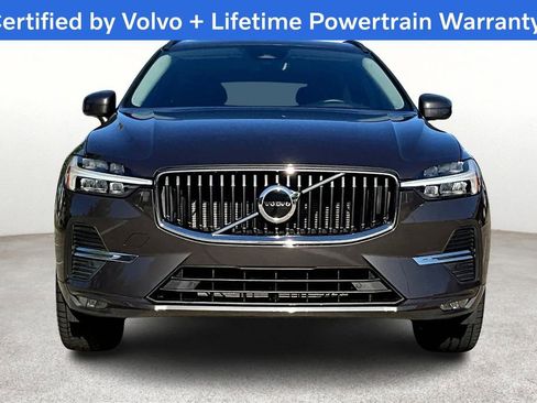 Used 2022 Volvo XC60 B5 Momentum image 5