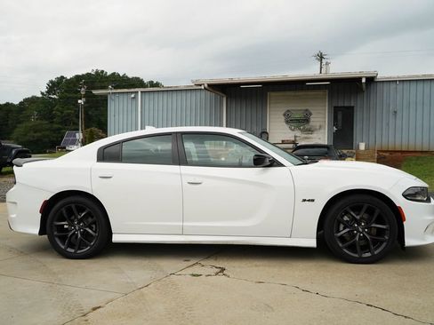 Used 2023 Dodge Charger R/T w/ Blacktop Package RWD image 3