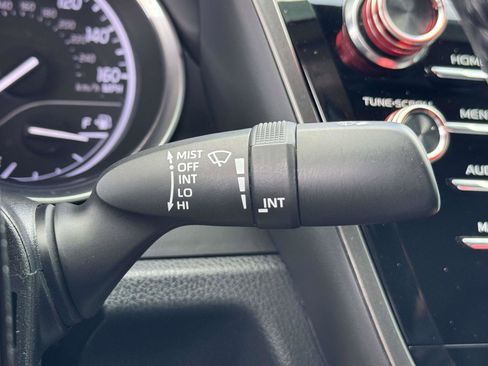 Used 2020 Toyota Camry SE image 24