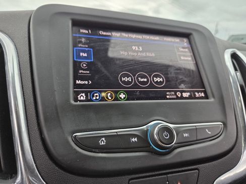 Used 2024 Chevrolet Equinox LT FWD image 22