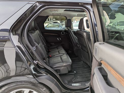 Used 2018 Land Rover Discovery HSE image 39