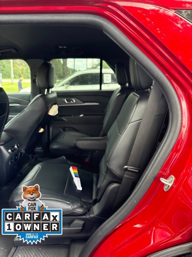 Used 2025 Ford Explorer ST-Line w/ Premium Package RWD image 5