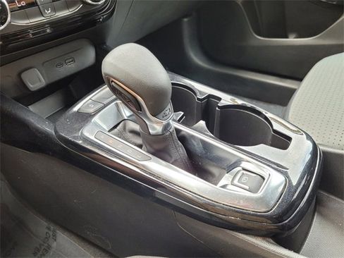 Used 2024 Chevrolet Trax LT image 33