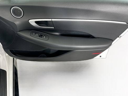 Used 2025 Hyundai Sonata SEL FWD image 30