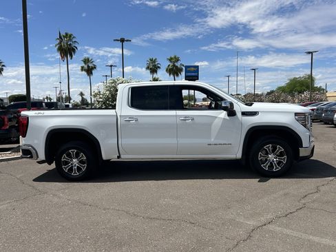 Certified 2024 GMC Sierra 1500 SLT image 6