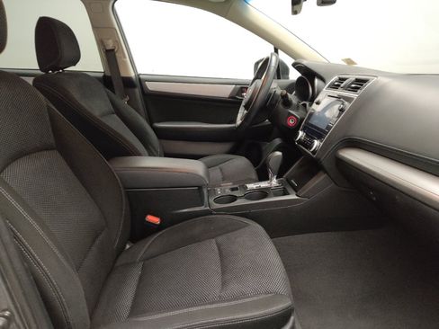 Used 2018 Subaru Outback 2.5i Premium image 21