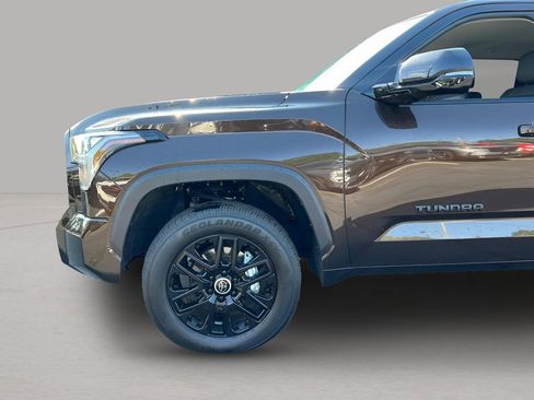 Used 2024 Toyota Tundra Limited image 29