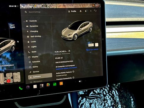 Used 2018 Tesla Model 3 Long Range RWD image 25