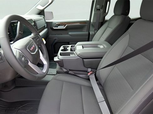New 2026 GMC Sierra 1500 Elevation image 9