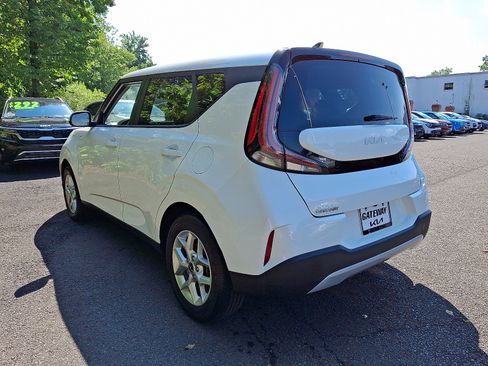 Certified 2023 Kia Soul LX w/ LX Technology Package image 5