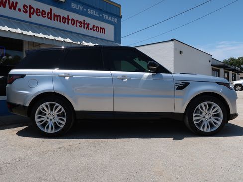 Used 2019 Land Rover Range Rover Sport HSE AWD/4WD image 4