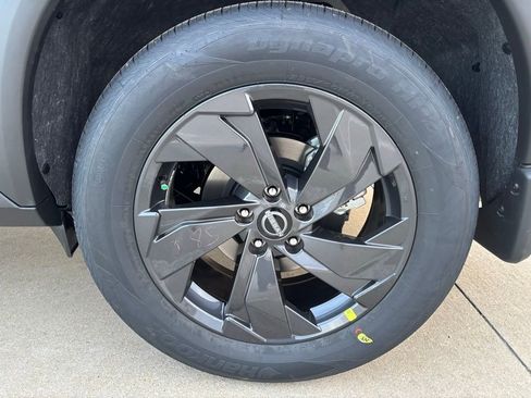 New 2026 Nissan Rogue SV image 5