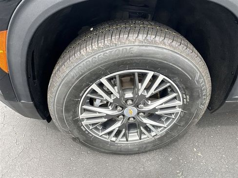 Certified 2024 Chevrolet Traverse LT FWD image 31