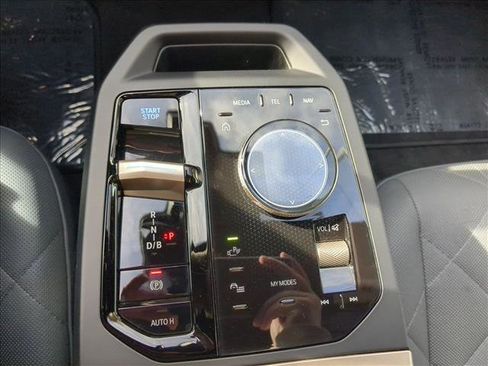 Certified 2023 BMW iX xDrive50 image 17