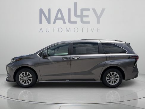 Certified 2024 Toyota Sienna XLE FWD image 2