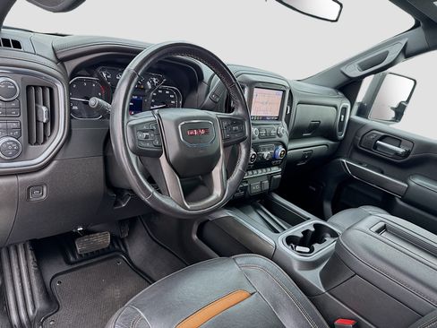Used 2022 GMC Sierra 2500 AT4 w/ AT4 Preferred Package AWD/4WD image 7