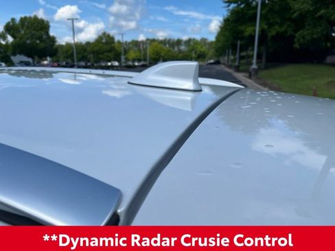Used 2025 Toyota Crown Signia AWD/4WD image 9