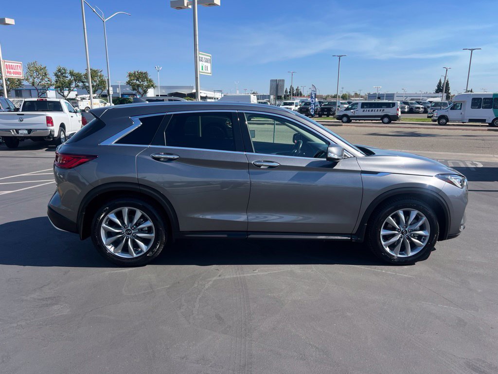 Used 2022 INFINITI QX50 Luxe AWD/4WD image 14