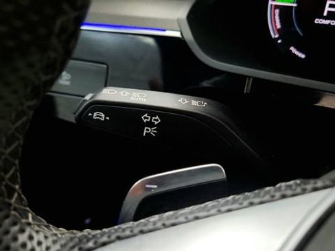 Used 2024 Audi Q8 e-tron Premium Plus AWD/4WD image 60