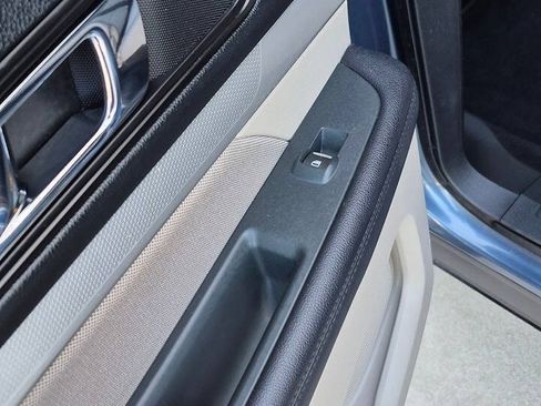 Used 2018 Ford Explorer FWD image 46