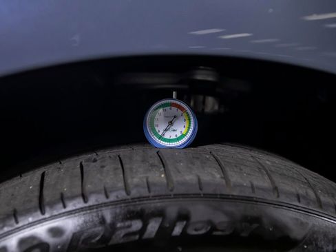 Used 2023 BMW iX xDrive50 w/ Sport Package image 42