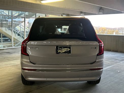 New 2026 Volvo XC90 B6 Core image 3