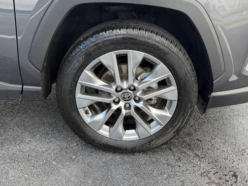 Used 2023 Toyota RAV4 XLE Premium FWD image 9