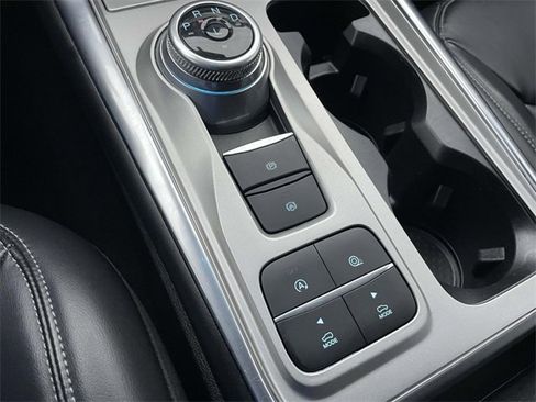 Used 2021 Ford Explorer XLT w/ Equipment Group 202A image 20