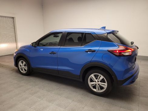Used 2022 Nissan Kicks S FWD image 3