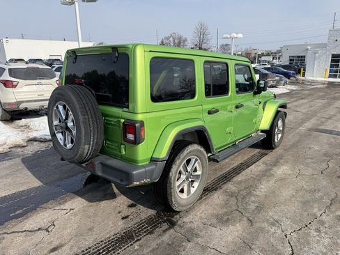 Used 2019 Jeep Wrangler Unlimited Sahara image 3